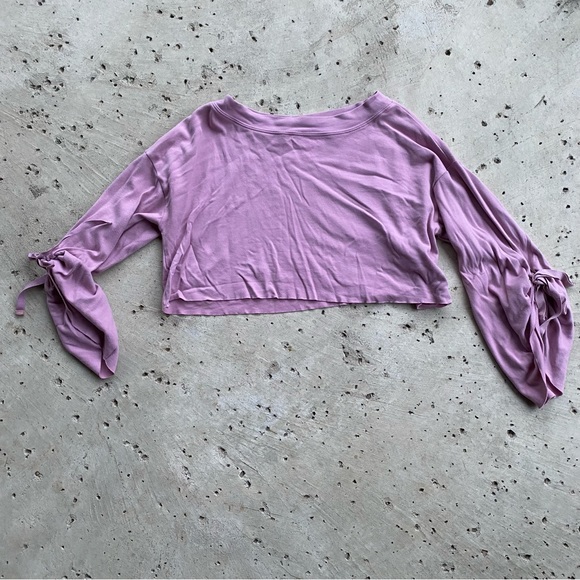 FREE PEOPLE Holala Statement Sleeve Crop Sweatshirt | size xs - Picture 2 of 7